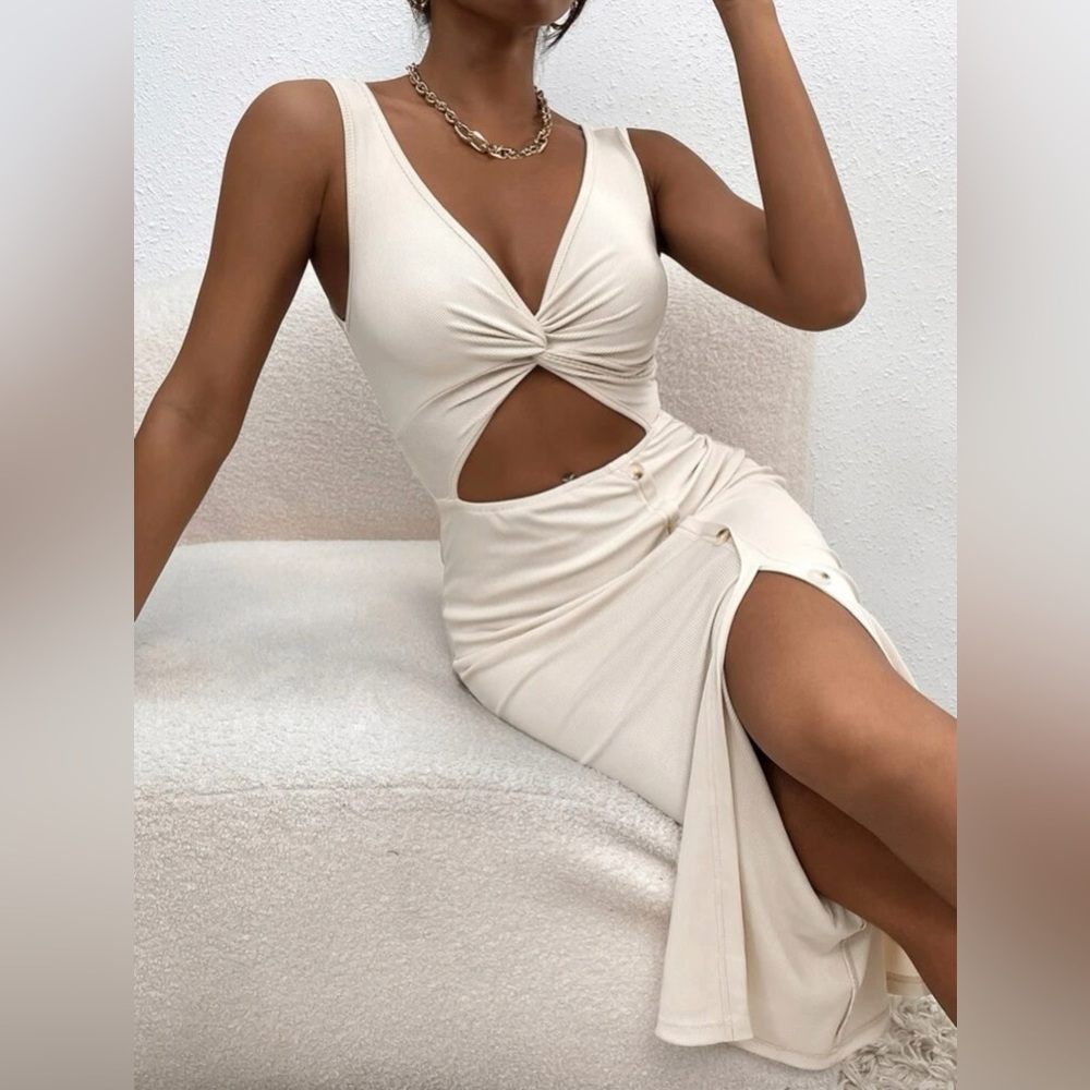 SHEIN PETITE Twist Front Cut Out Bodycon Dress